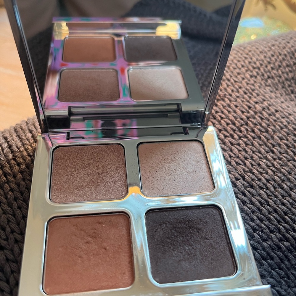 IL MAKIAGE Earthy Tones Eyeshadow Quad
